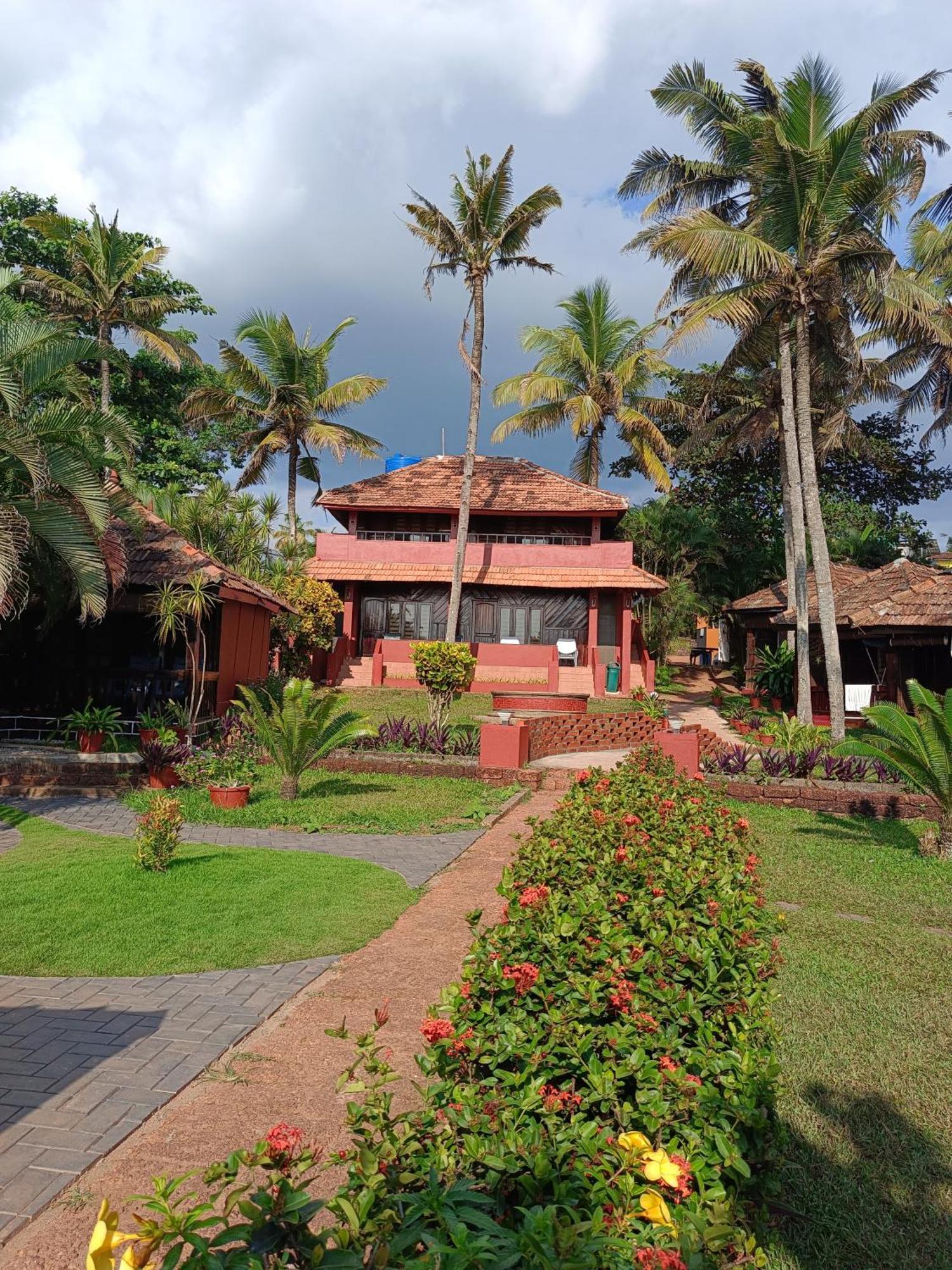 Blue Water Beach Resort Варкала Экстерьер фото